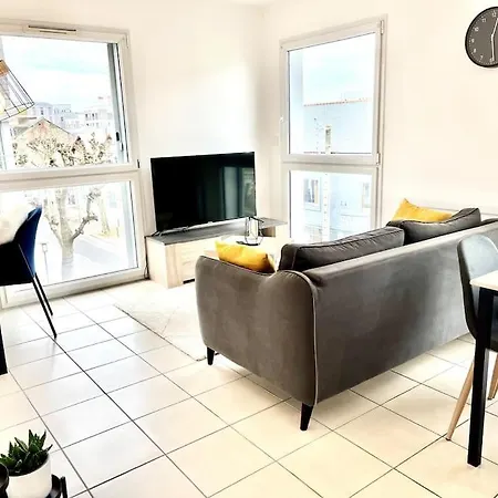 T2 République Parking Inclus